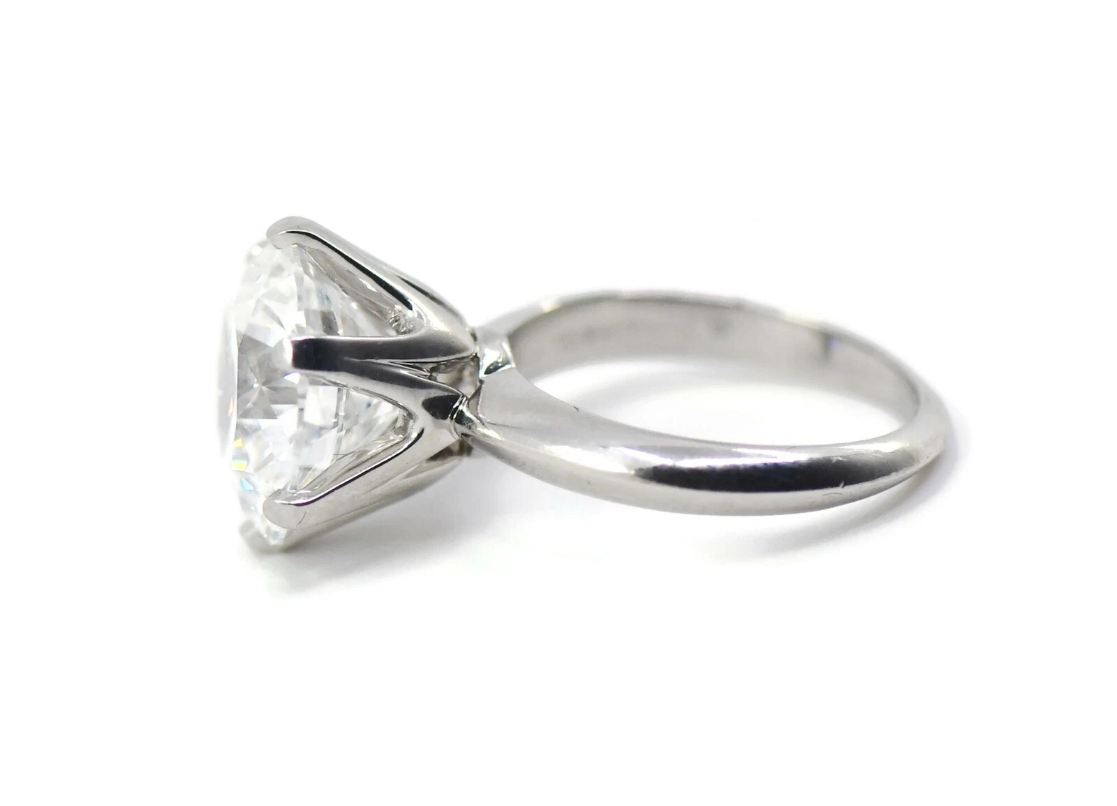 Tiffany & Co. 6.53 Carat D/VVS1 Round Diamond Engagement Ring – Platinum - Image 2